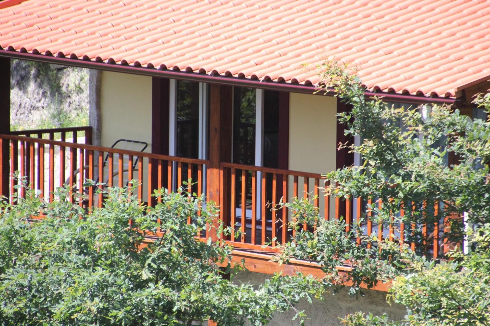 Encostas Da Torre Guest House Terras de Bouro Exterior foto