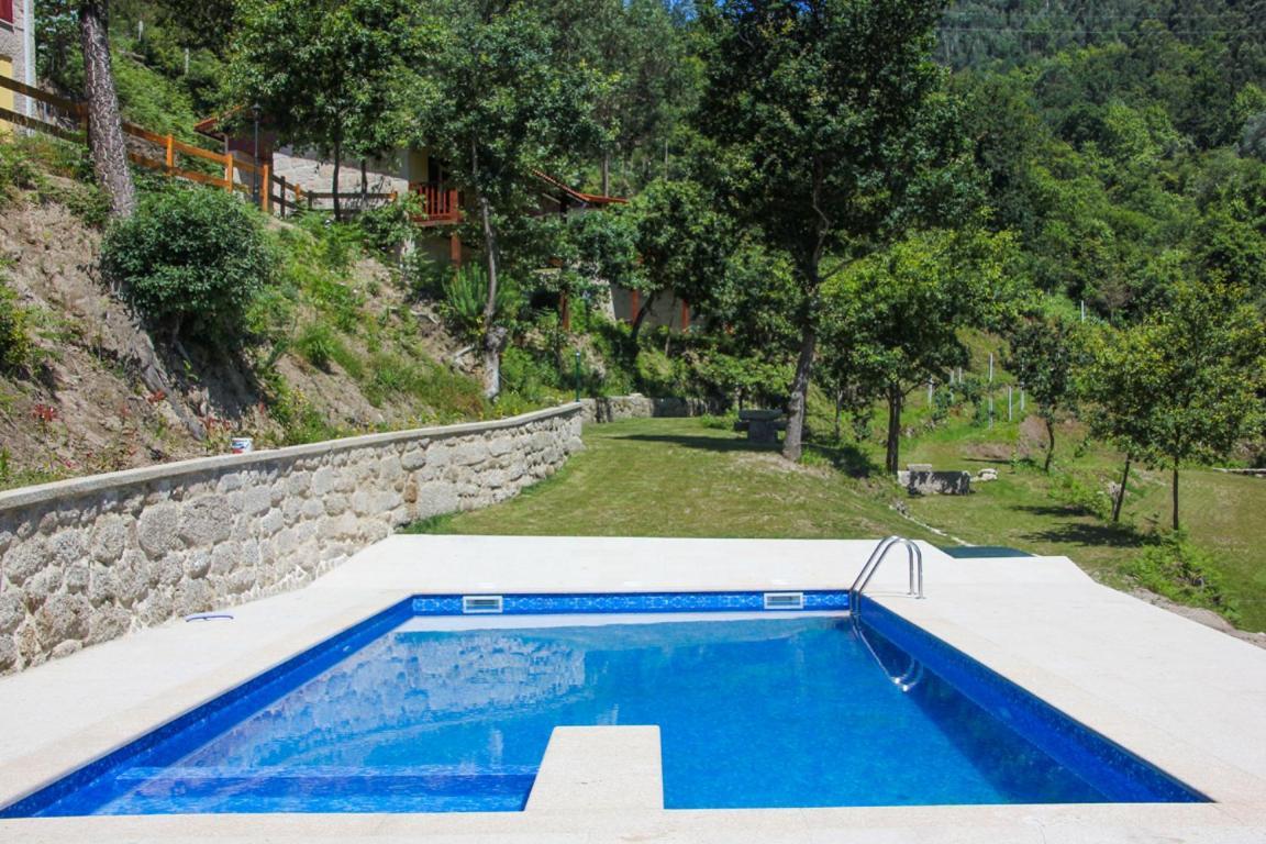Encostas Da Torre Guest House Terras de Bouro Exterior foto