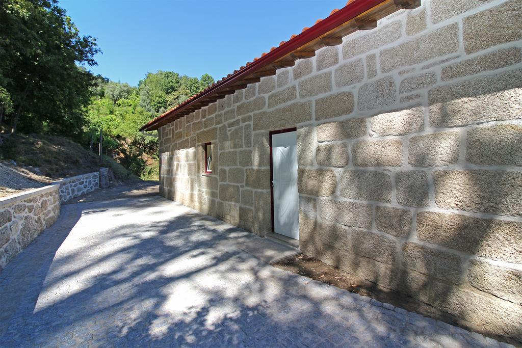 Encostas Da Torre Guest House Terras de Bouro Exterior foto