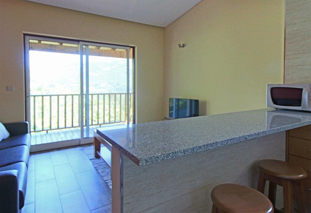 Encostas Da Torre Guest House Terras de Bouro Exterior foto