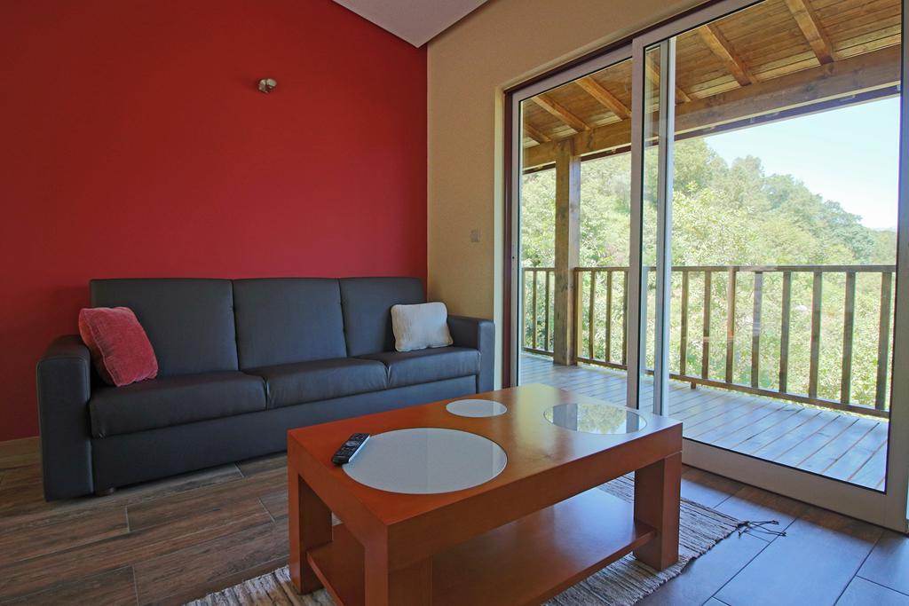 Encostas Da Torre Guest House Terras de Bouro Exterior foto