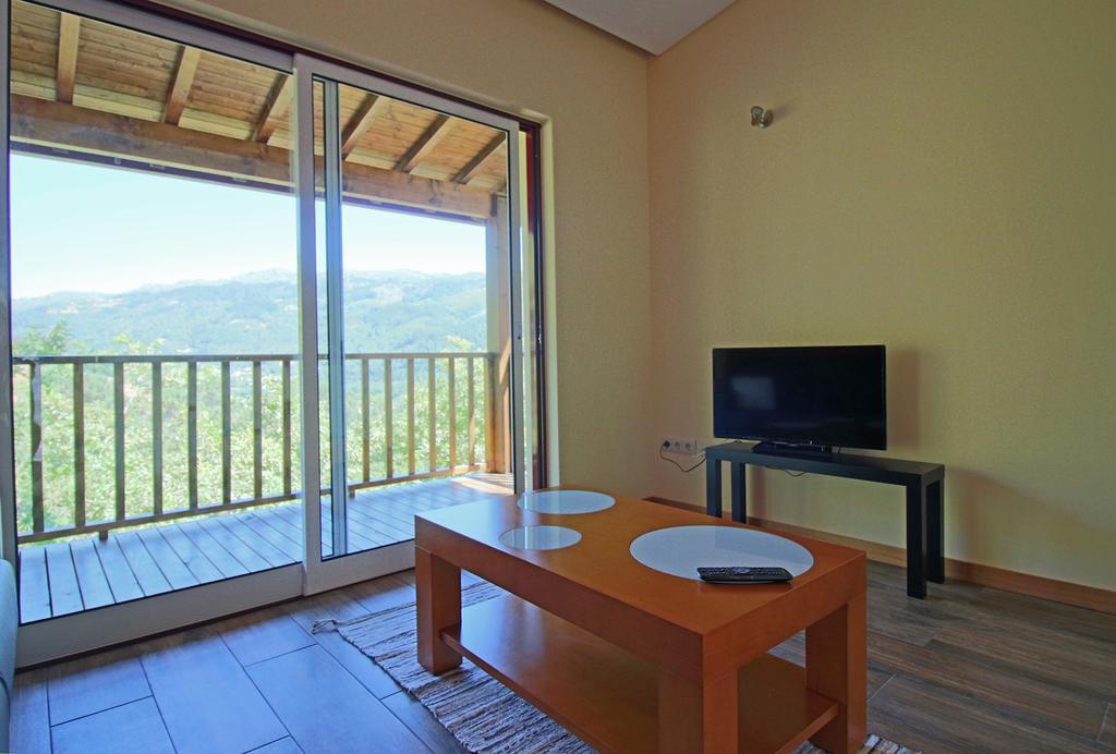 Encostas Da Torre Guest House Terras de Bouro Exterior foto